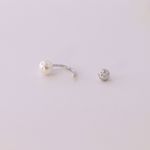 Imagem de Minimal pearl piercing | silver