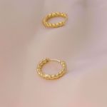 Picture of Twisted hoops | golden
