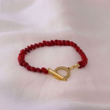 Picture of Red coral bracelet | golden