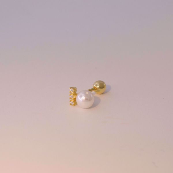 Picture of Bar and pearl piercing | golden