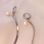 Picture of Camile hoop earrings | silver