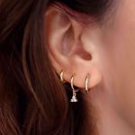 Picture of Beatriz huggie earrings 6mm