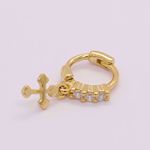 Imagem de shine and cross golden huggie earring